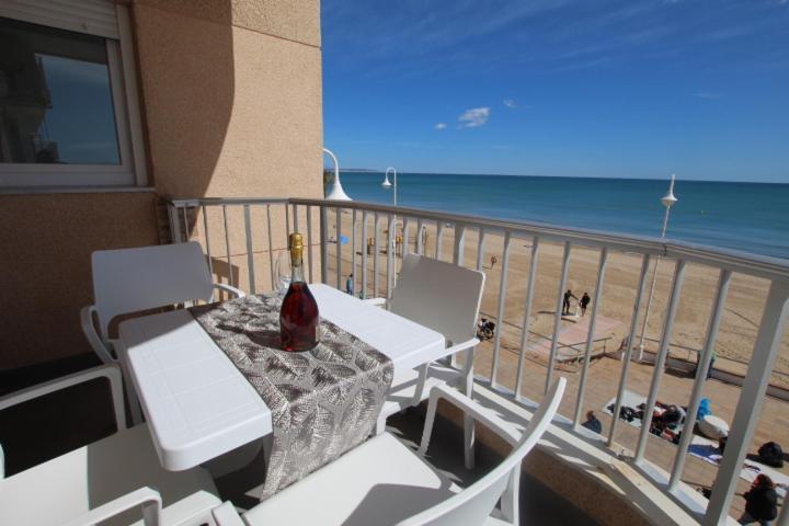Appartement Apartamento Primera Linea Playa Centro De Guardamar à Guardamar del Segura Extérieur photo